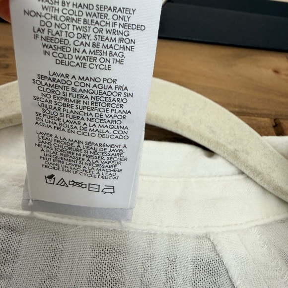 CAbi White Short-Sleeve Button-Front Casual Shirt with Chest Pockets - Picture 4 of 5